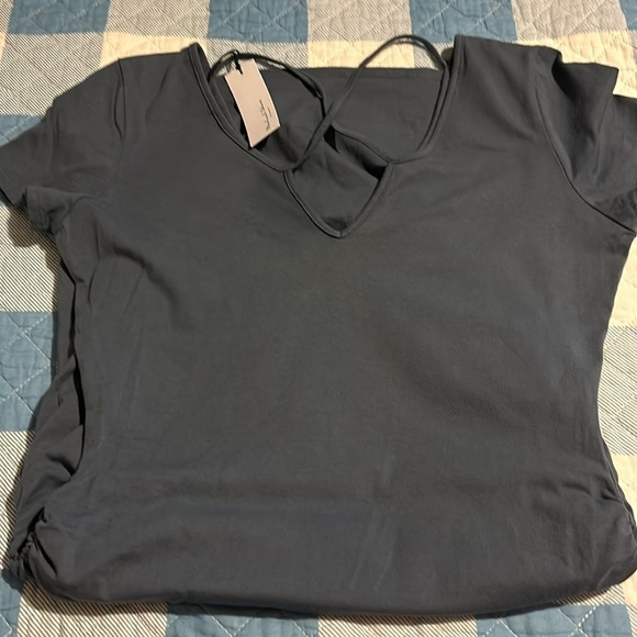 NWT Michael Stars  V neck, criss-cross strap detail at the back. - Picture 10 of 13